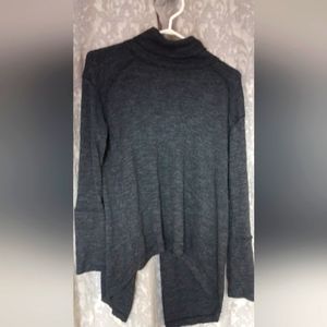 We the Free. Sweater size M/L